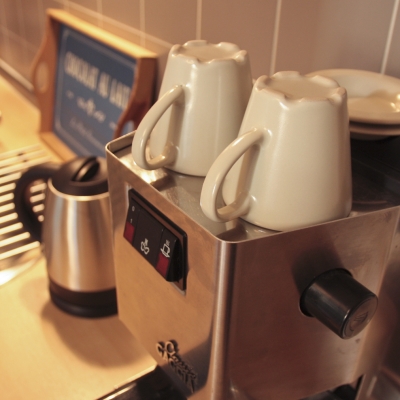 Espresso-Maschine und Wasserkocher